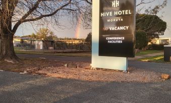Hive Hotel, Moruya