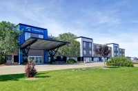 Canalta St.Paul Hotels near Clancy Richard Arena