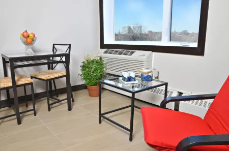 Cjour Apartments Отели рядом с достопримечательностью «Парк олимпик де Монреаль»