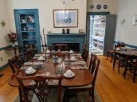 Benjamin Ellis House Bed & Breakfast - breakfast