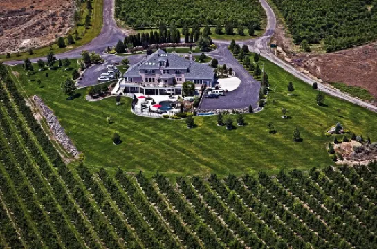 Cameo Heights Mansion and the Vine Fine Dining Restaurant