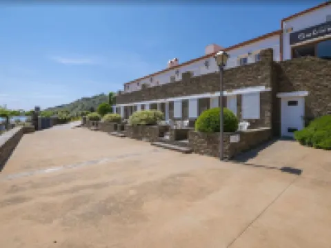 Hotel Calina Hotels in Cadaques