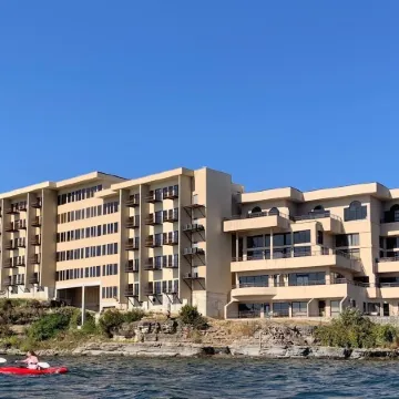 D'Monaco Luxury Resort