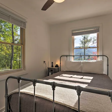 Panoramic Mtn Views and Hot Tub! Secluded Marion Gem