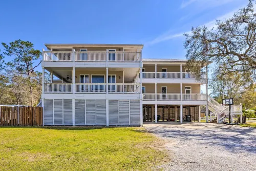 Gulf Shores Family Getaway! River View w/ Pool - spa