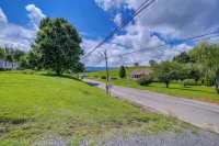 Dog-Friendly Home w/ Mtn Views in Chilhowie! - Wi-Fi
