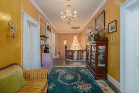 Room 1 at The Warwick Inn – Cozy Elegance in the Heart of Town