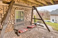 Bristol Escape w/ Patio, 2 Mi to Downtown! - 3 stjerner