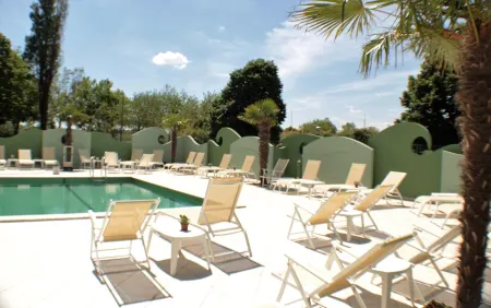 Nero D'Avorio Aparthotel & SPA Отели в г. Римини