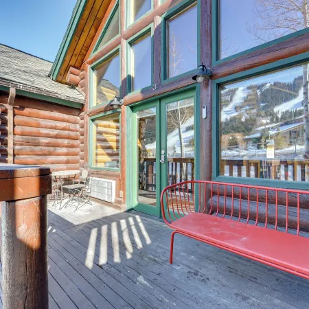 Jackson Condo w/ Fireplace < Half Mi to Snow King!
