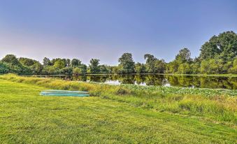 Upscale Country Home w/ Fire Pit in Taneytown!