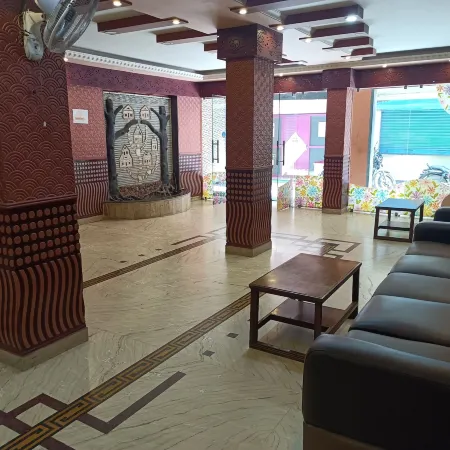 HOTEL GEETANJALI BY ROH Отели в г. Качар