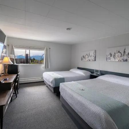 Uptowner Hotel