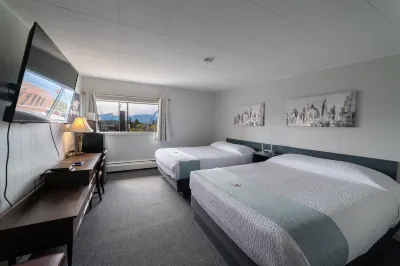 Uptowner Hotel