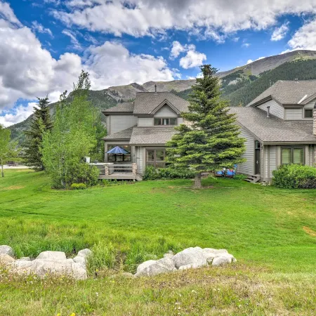 Copper Mountain Home w/ Hot Tub: Walk to Ski Lift!