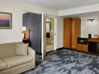 Fairfield Inn & Suites Calgary Downtown Hoteles cerca de Edificio Calgary Tower