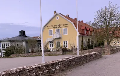 Halltorps Gästgiveri, Hotels near Drottning Victorias minnessten
