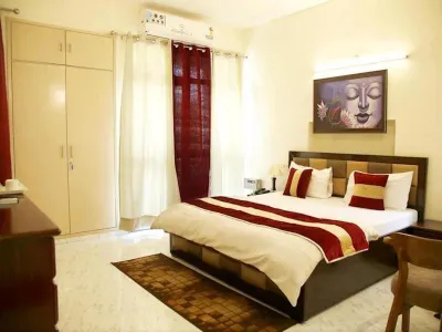 Maplewood Guest House, Neeti Bagh, New Delhiit is a Boutiqu Guest House - Room 3 Отели в г. Юг Экстеншен II