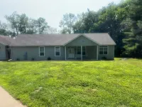 Lake View Cadiz, KY Lakefront 3 Bedroom with AC, Private Dock. Lake Barkley Hotels in Trigg County