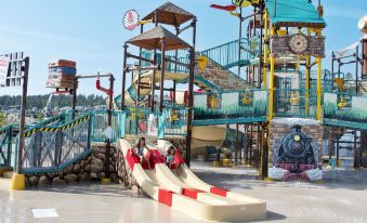 Jellystone Park at Larkspur