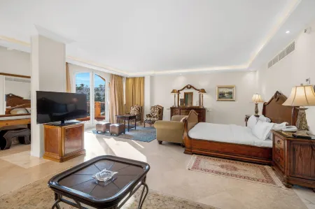 Royal Savoy Sharm El Sheikh Отели рядом с достопримечательностью «Sharm EL Sheikh»