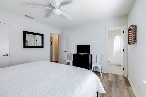 Pristine waterfront 3 bed/2 bath home. Great location between Savannah & Tybee! 와이트마쉬 아일랜드 호텔