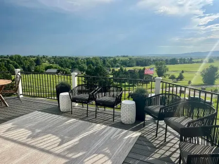 Black Hills Getaway with Hot Tub & Game Room for 18