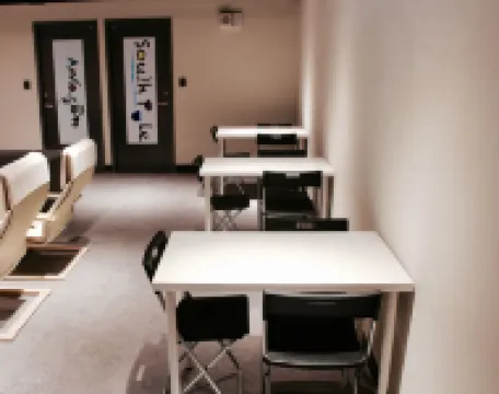 Cavemen Hostel (Taipei Station Youth)