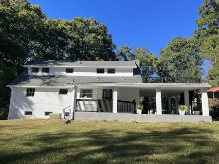 Beautiful quiet retreat near Oneida, Big South Fork, and ATV trails!