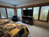 Sweeping lake views-5 min drive to Gooseberry-10 min to Two Harbors-3 bedrooms