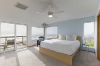 Blue Horizon by AvantStay Panoramic Views of the Ocean w Entertainers Patio Hotels near International Police Museum