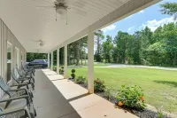 11 Mi to Troy University: Family Home w/ Yard - 3-Star