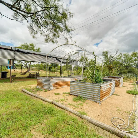 20-acre Property w/ Trail: Hill Country Hideaway!