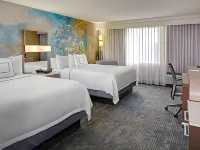 Courtyard Cleveland Airport South Hotels in Middleburg Heights
