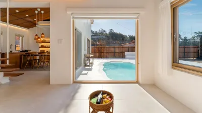 Geoje Guyeongli Poolvilla