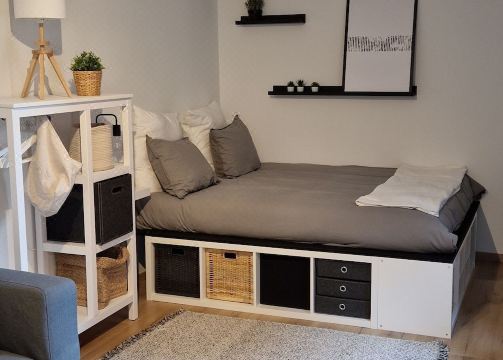 1. 샤를루아 아늑한..