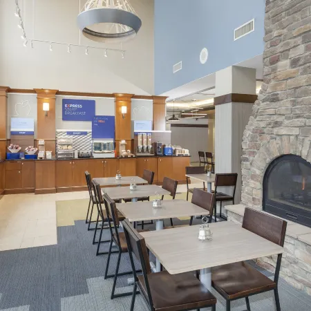 Holiday Inn Express & Suites LONG ISLAND-EAST END by IHG