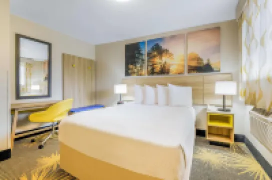 Days Inn by Wyndham Cortez