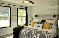 Greenbrier Getaway 2: Mins from Bike Trail, Fenced Yard, Firepit; 1 Dog OK Hotels in Marlinton