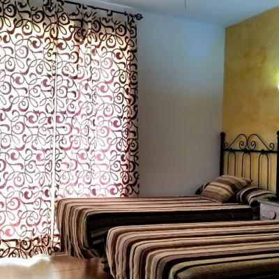 聖塞巴斯蒂安酒店 Almuñecar 鄰近Loro Sexi Ornithological Park的酒店