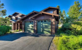 Alpine Way Lake & Sugar Bowl Resort