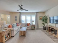 Surf City Off Island Retreat! 2.5 mi to beach - Flexible booking days! Hotels in Pender County