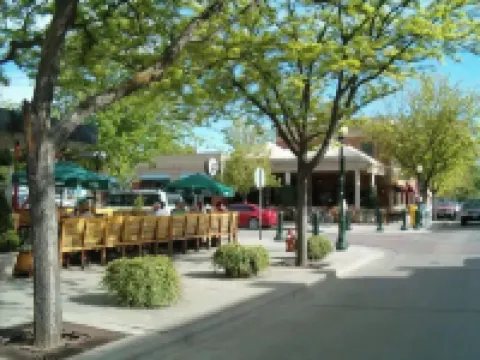 Lux Home w/ Hot Tub+Fire Pit steps from Hyde Park