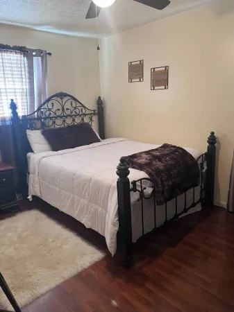 Modern Farm house in the city