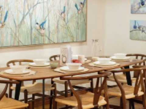 House of Fairy Wren - Fully renovated charming Queenslander! 10 Mins to BNE CBD! Hotels in Annerley