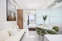 Modern Nordic Studio with Balcony and Pool in Primeworld District Near Airport - Alloggi