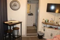 Allie Rose/Cabin 3 Lake Athens/ Canton Trade Days