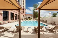 Marriott Phoenix Airport - Private Pools