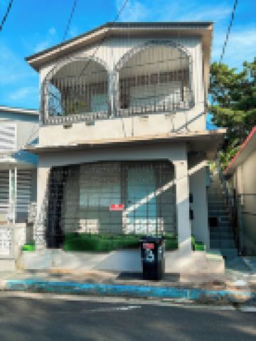 Cozy 2-bedroom apartment in the heart of Bayamón with WiFi & AC