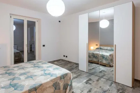 Katia House - Mimosa Apartment Отели в г. Кастельнуово-Кальчеа